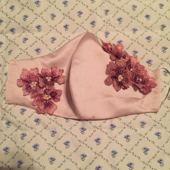 Handmade pink satin mask with 3D flowers 🌸 - Picture 2 of 4